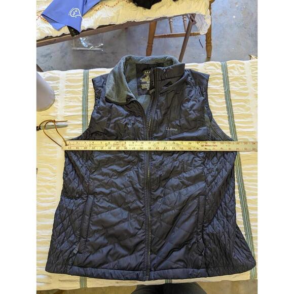 L.L. Bean Women's 1X Plus Navy Blue Quilted Primaloft Vest - Picture 5 of 5